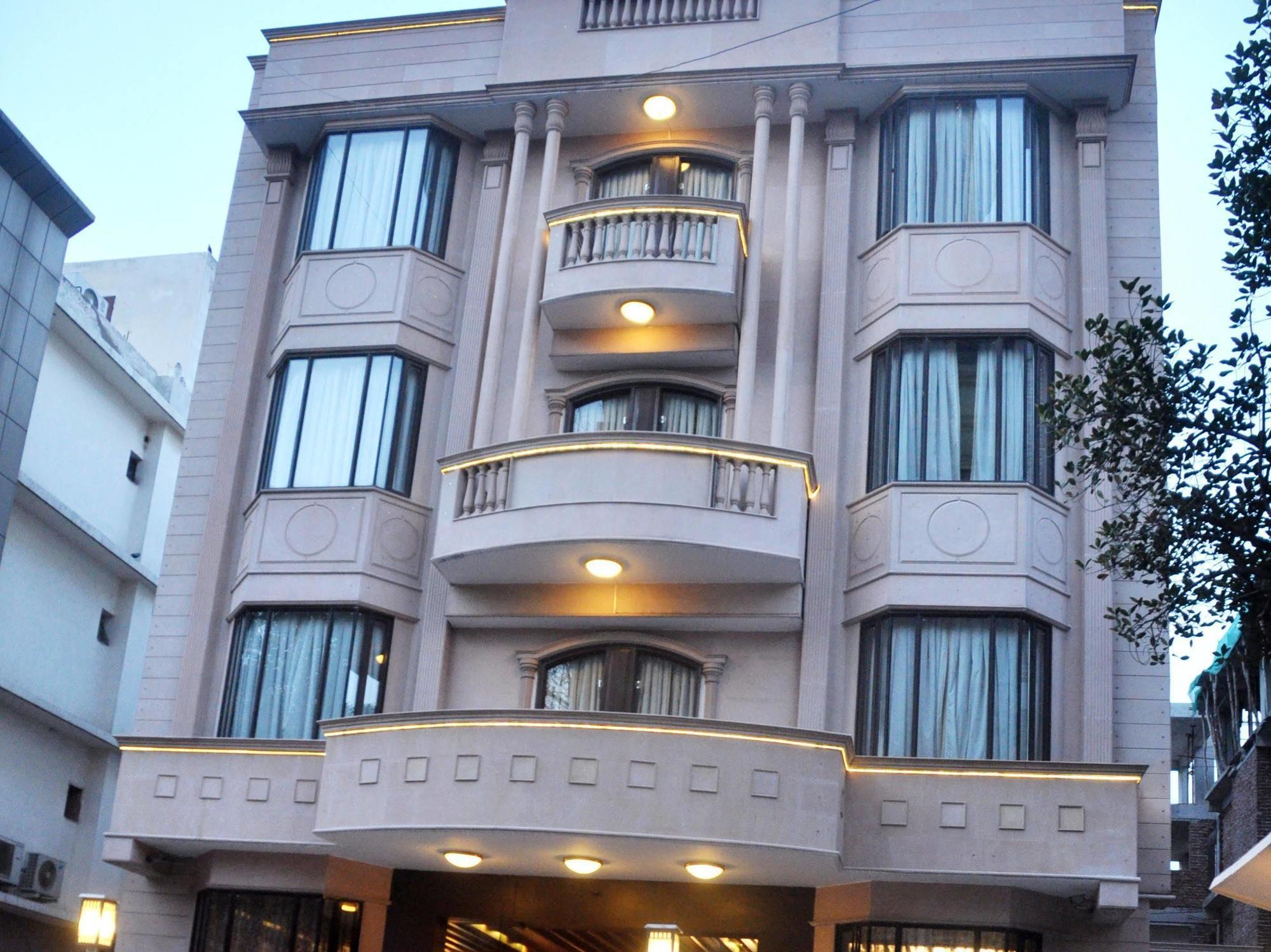 Treebo Check In By Oran Hotel New Delhi Buitenkant foto