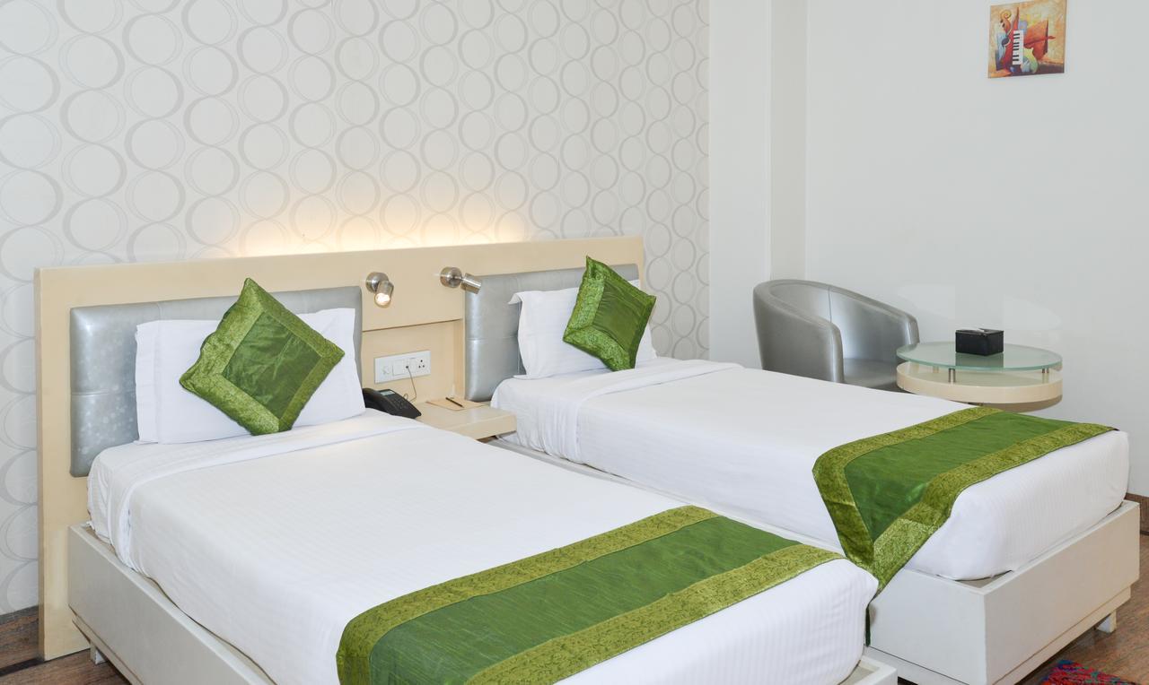 Treebo Check In By Oran Hotel New Delhi Buitenkant foto